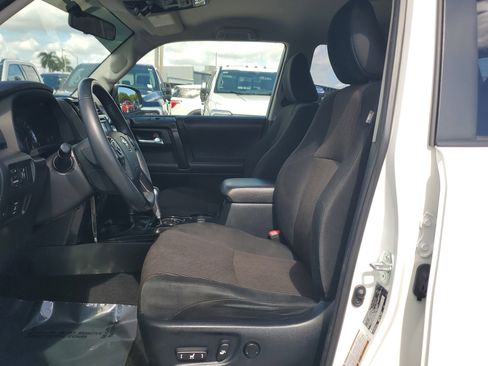 Used 2019 Toyota 4Runner TRD Off-Road image 11