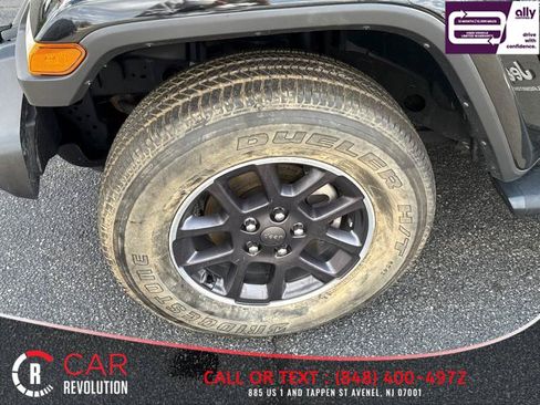 Used 2023 Jeep Gladiator Overland AWD/4WD image 48