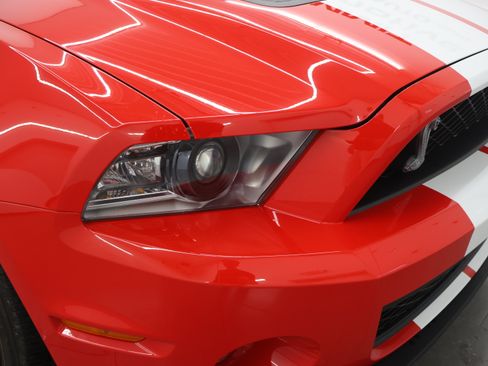 Used 2011 Ford Mustang Shelby GT500 RWD image 22