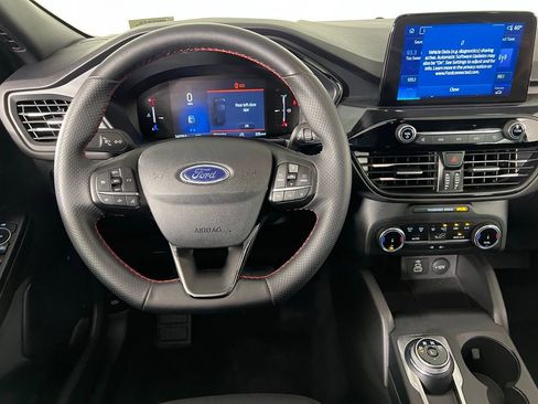 Used 2025 Ford Escape ST-Line image 13