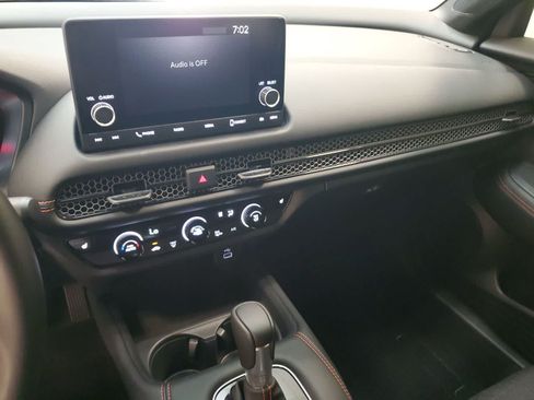Certified 2025 Honda HR-V Sport image 28