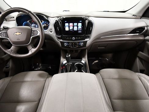 Used 2018 Chevrolet Traverse LT AWD/4WD image 3