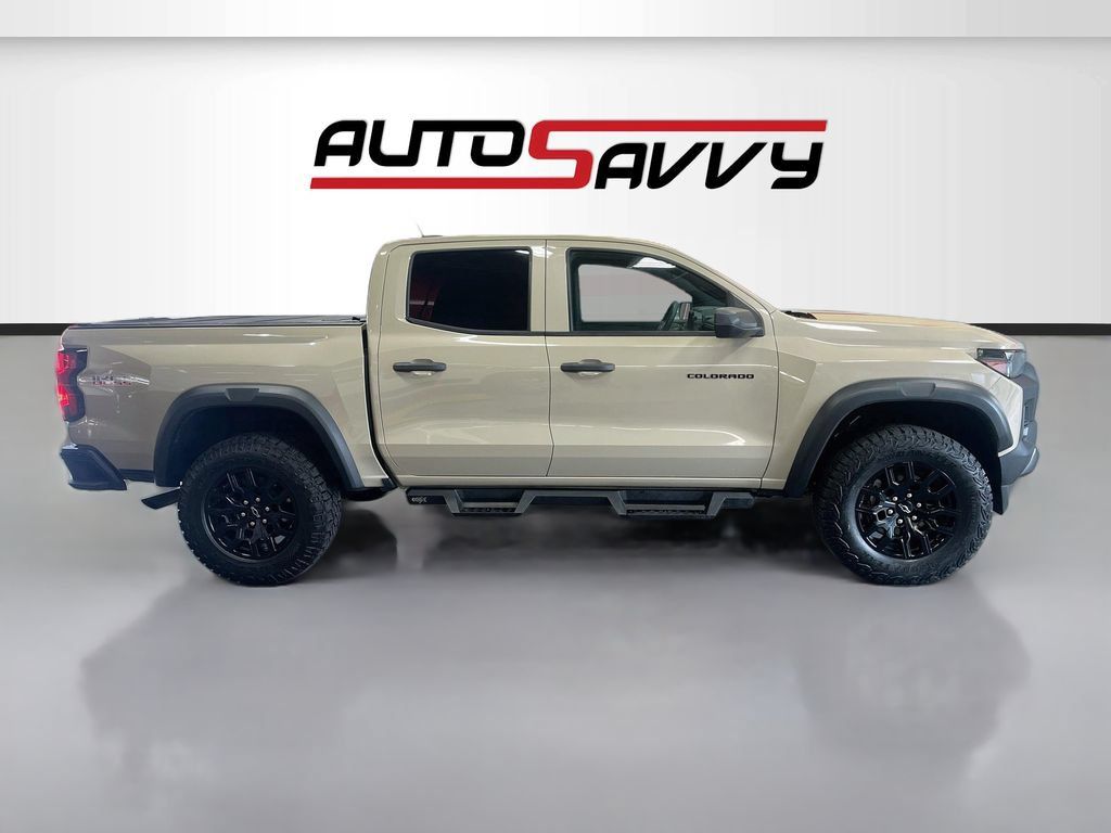Used 2024 Chevrolet Colorado Trail Boss AWD/4WD image 8
