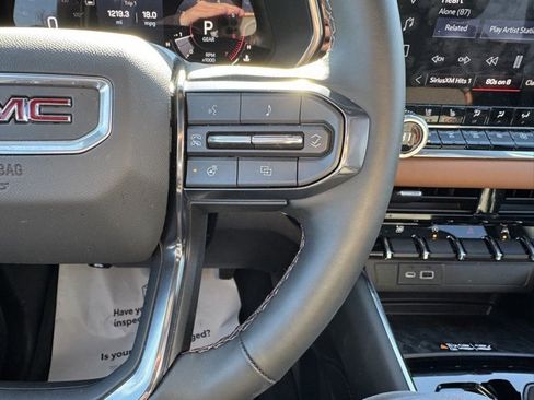 Used 2025 GMC Canyon AT4 w/ Technology Plus Package image 25