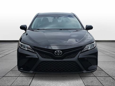 Used 2018 Toyota Camry SE w/ Protection Package (Q2) image 2