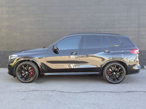 Used 2022 BMW X5 M50i w/ Parking Assistance Package image 8