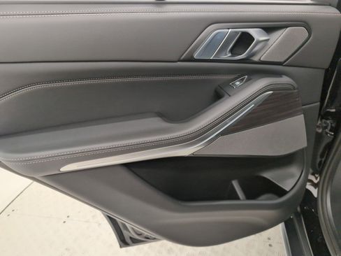 Used 2026 BMW X5 sDrive40i w/ Premium Package image 23