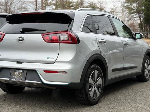 Used 2019 Kia Niro EX image 6