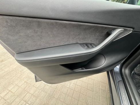 Used 2022 Tesla Model Y Performance AWD/4WD image 20