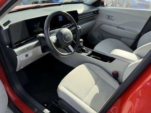 Used 2024 Hyundai Kona SEL image 11