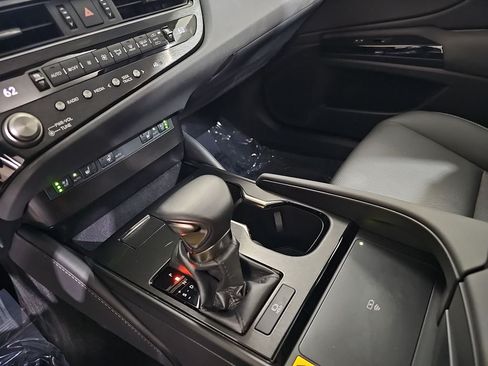 Used 2023 Lexus ES 250 w/ Premium Package AWD/4WD image 23