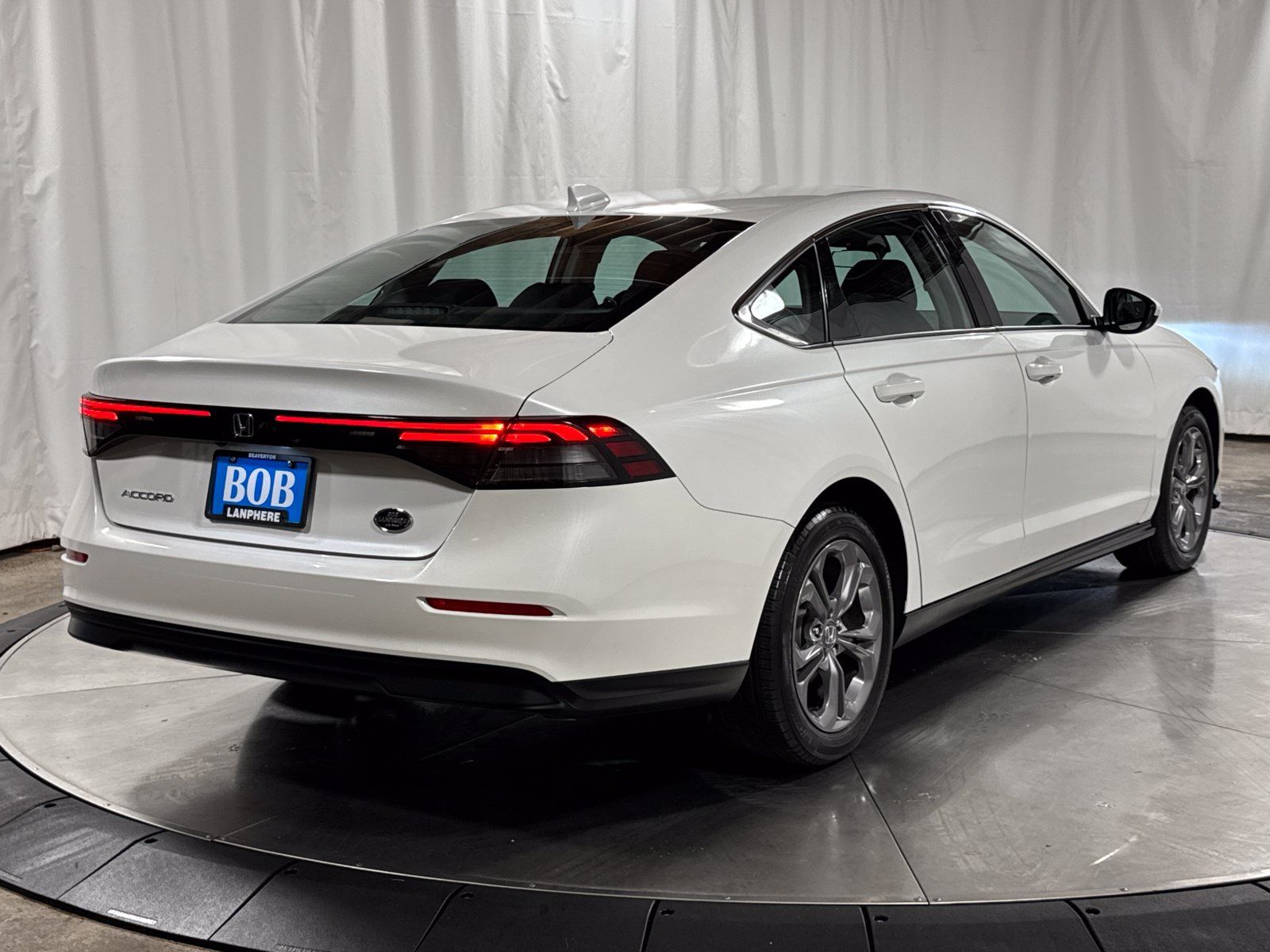 Used 2024 Honda Accord EX image 10