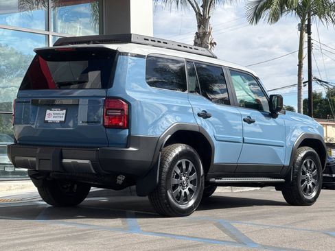 Certified 2025 Toyota Land Cruiser Base image 5