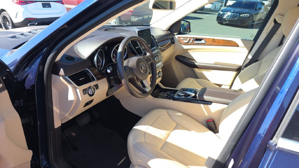 Used 2019 Mercedes-Benz GLS 450 4MATIC image 24