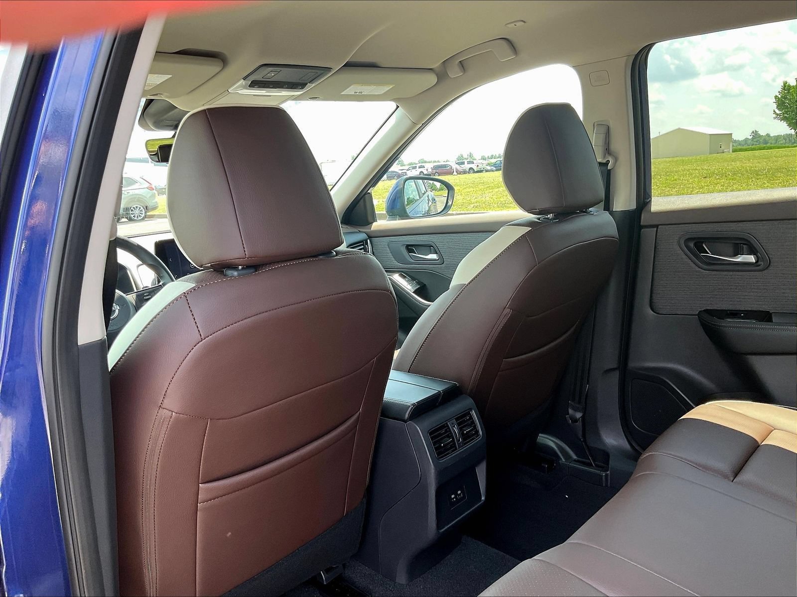 Used 2023 Nissan Rogue SV AWD/4WD image 22