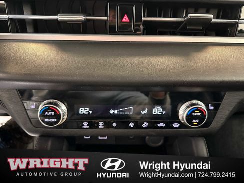 Used 2024 Mitsubishi Outlander SE image 29