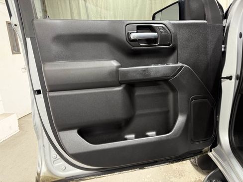 Used 2019 Chevrolet Silverado 1500 Custom w/ Custom Value Package image 8