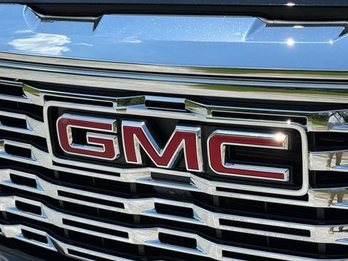 New 2026 GMC Sierra 1500 Denali w/ Denali Reserve Package AWD/4WD image 7