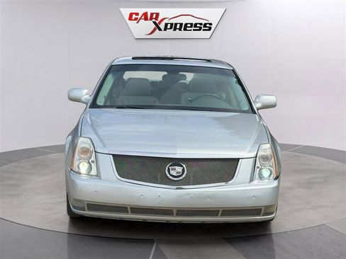 Used 2011 Cadillac DTS Luxury image 3