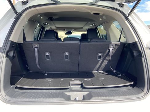 Used 2023 Honda Pilot Touring image 16