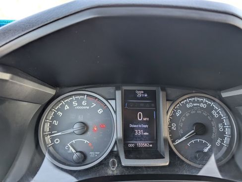 Used 2017 Toyota Tacoma TRD Off-Road w/ Tow Package image 22