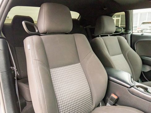 Used 2023 Dodge Challenger SXT image 11