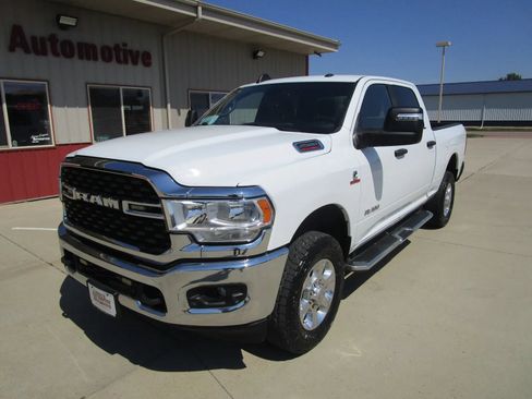 Used 2023 RAM 2500 Big Horn w/ Level 1 Equipment Group AWD/4WD image 3