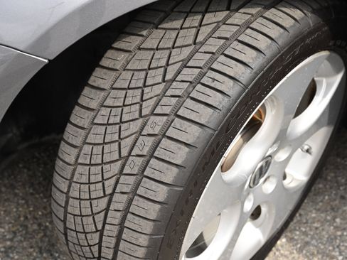 Used 2009 Volkswagen GTI 2-Door image 29