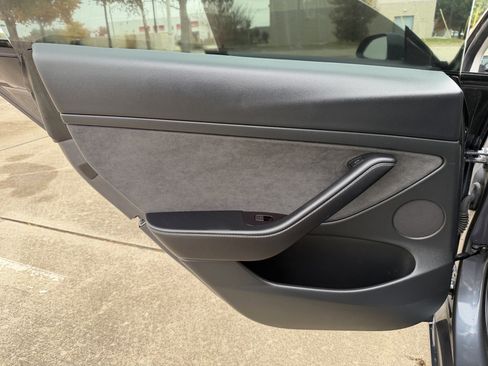 Used 2023 Tesla Model 3 Standard Range image 24