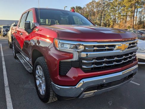 Used 2025 Chevrolet Silverado 1500 LTZ w/ LTZ Premium Package image 13