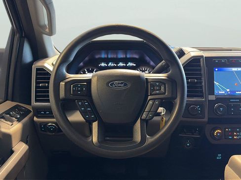 Used 2022 Ford F350 XLT w/ XLT Premium Package AWD/4WD image 12