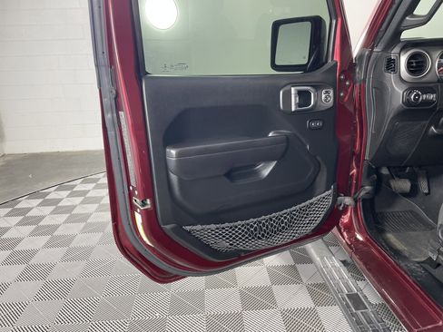 Used 2021 Jeep Wrangler Sport AWD/4WD image 11