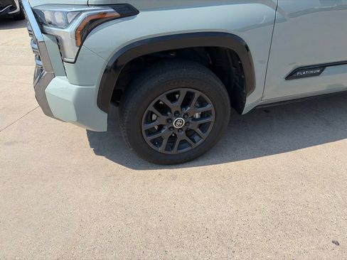 Used 2024 Toyota Tundra Platinum AWD/4WD image 5
