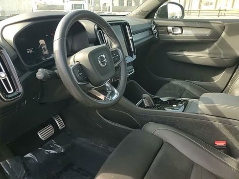 Used 2021 Volvo XC40 P8 Recharge w/ Advanced Package image 9