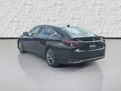 Used 2025 Lexus ES 300h w/ Accessory Package (Z2) FWD image 5
