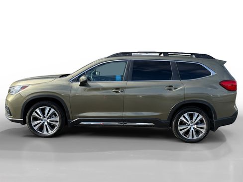 Used 2022 Subaru Ascent Limited w/ Technology Package AWD/4WD image 2