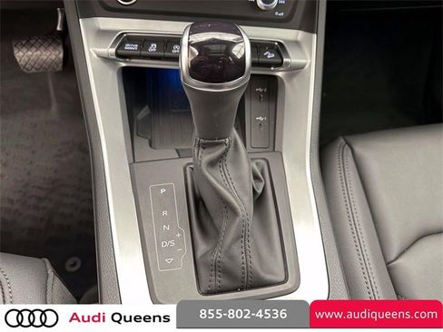 Certified 2025 Audi Q3 2.0T Premium Plus w/ Premium Plus Package image 28