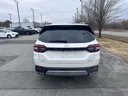 Used 2023 Honda Pilot Elite image 4