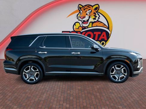 Used 2024 Hyundai Palisade SEL w/ Premium Package AWD/4WD image 4