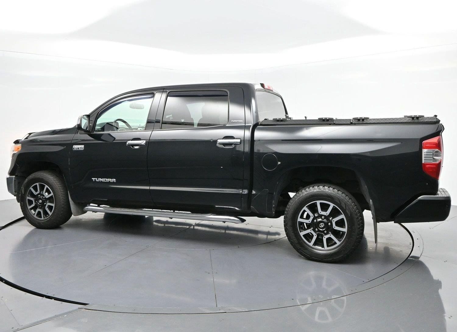 Used 2015 Toyota Tundra Limited w/ Limited Premium Package AWD/4WD image 5