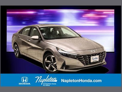 Used 2023 Hyundai Elantra Limited w/ Preferred Accessory Package