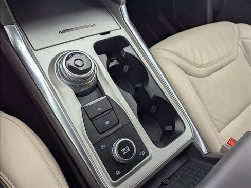 Used 2024 Ford Explorer Platinum w/ Technology Package image 14