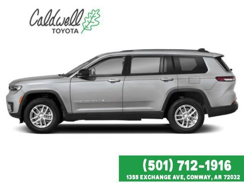 Used 2023 Jeep Grand Cherokee L Laredo RWD image 4