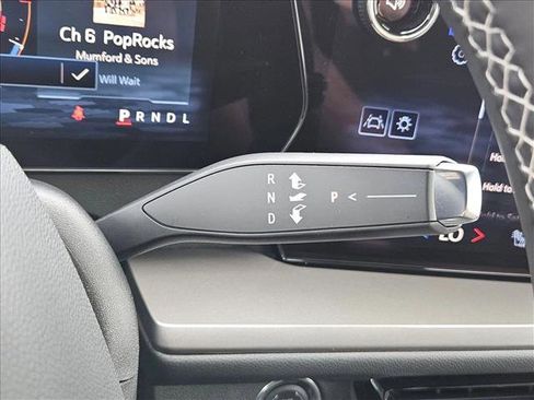 Used 2026 Chevrolet Traverse LT w/ Driver Confidence Package image 14