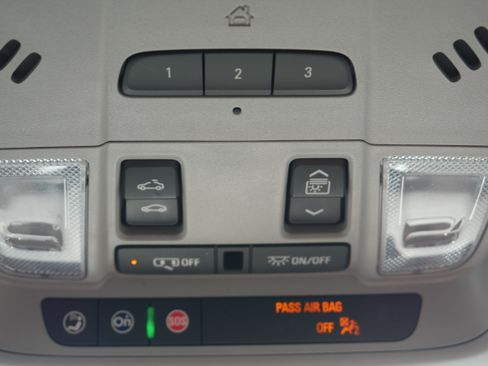 Certified 2024 Chevrolet Equinox Premier AWD/4WD image 33