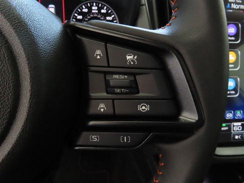 Used 2025 Subaru Crosstrek 2.5i Limited w/ Crosstrek Mirror Package image 16