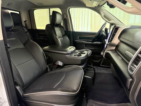 Used 2024 RAM 2500 Laramie image 23