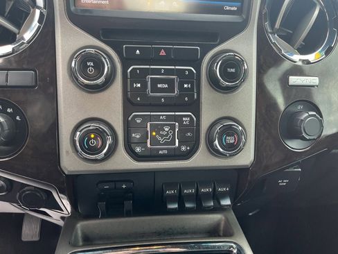 Used 2016 Ford F350 Platinum w/ Platinum Package AWD/4WD image 20