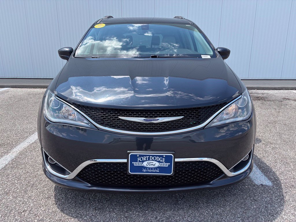 Used 2020 Chrysler Pacifica Touring-L Plus FWD image 11