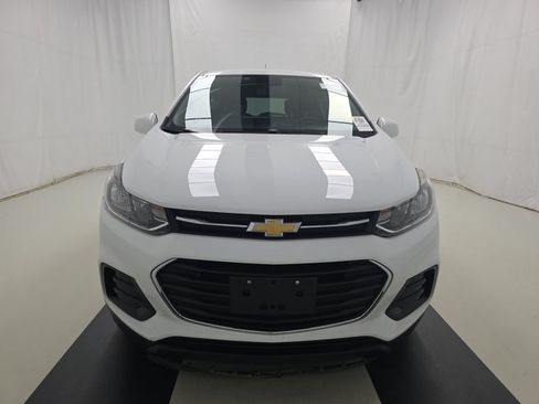 Used 2021 Chevrolet Trax LS w/ Tint and Cruise Package FWD image 2